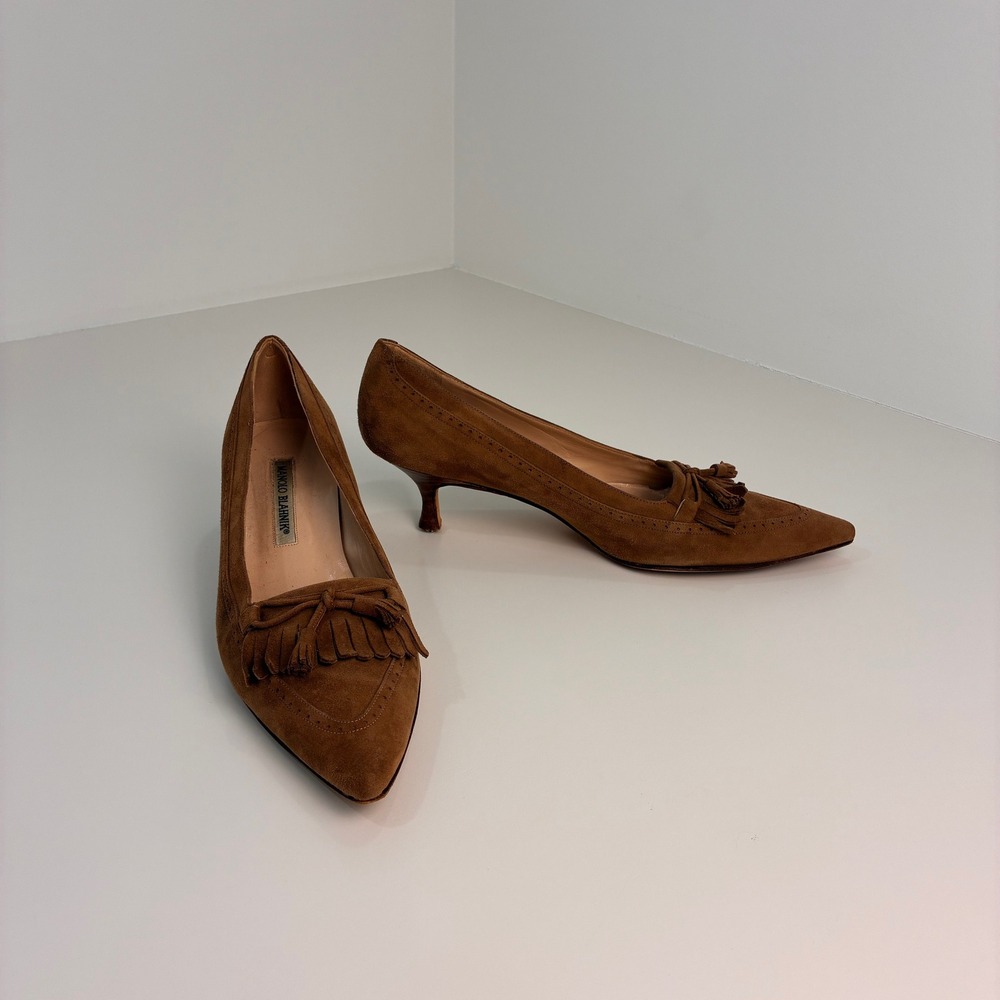Manolo Blahnik Brown Suede Kiltie Fringe Tassel Kitten Heel Pumps Size 38